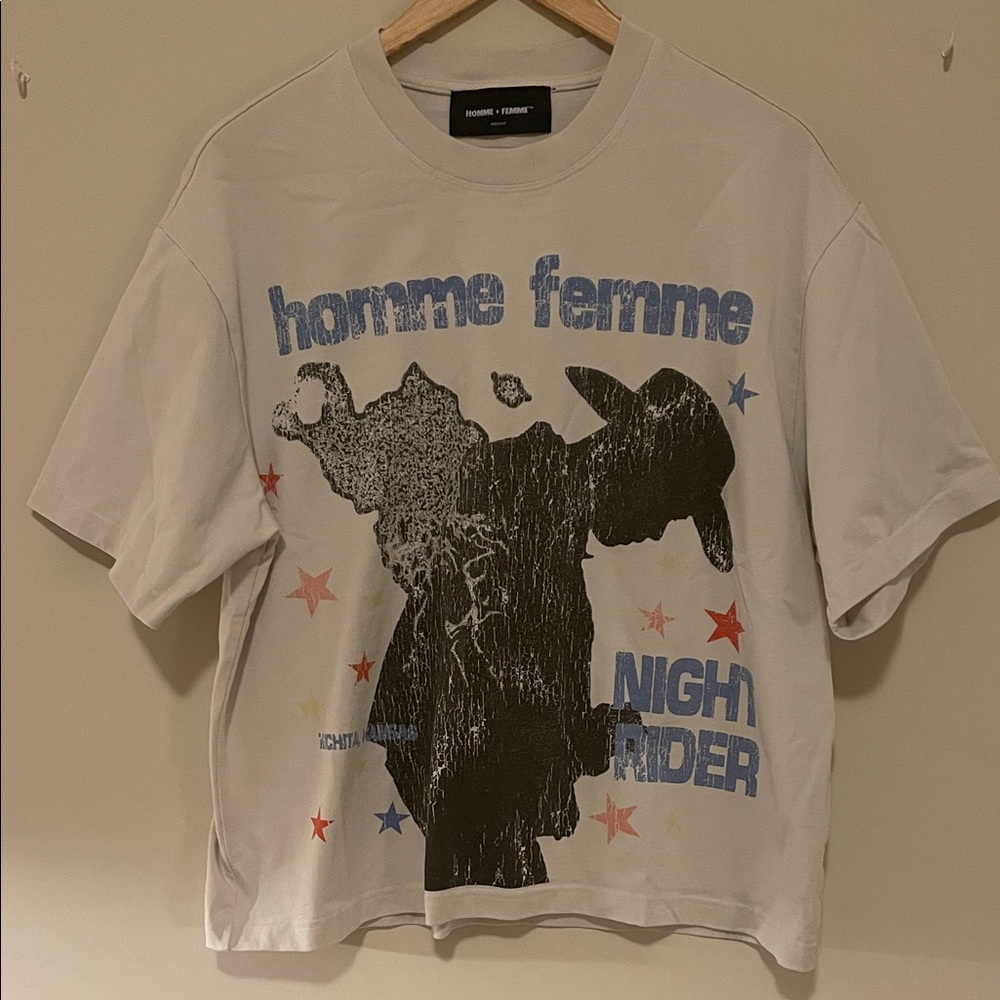 Homme Femme Short Sleeve Graphic Tee in Cream with Blue Print